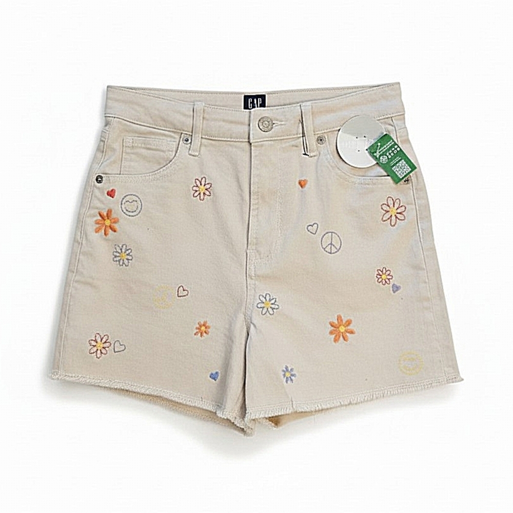 NWT! GAP Girls Cream Embroidered Floral & Heart Denim Shorts